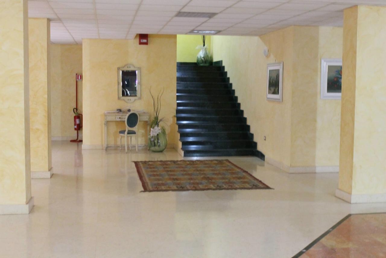 Hotel Agri Resort "Agora" Castelluccio dei Sauri Екстер'єр фото