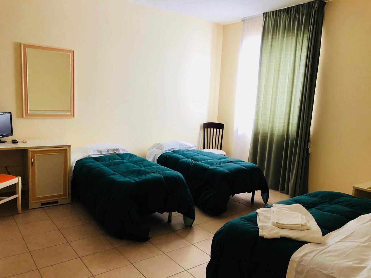 Hotel Agri Resort "Agora" Castelluccio dei Sauri Екстер'єр фото