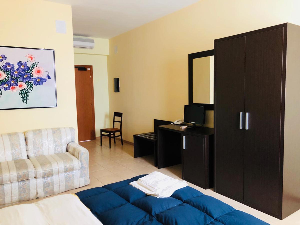 Hotel Agri Resort "Agora" Castelluccio dei Sauri Екстер'єр фото