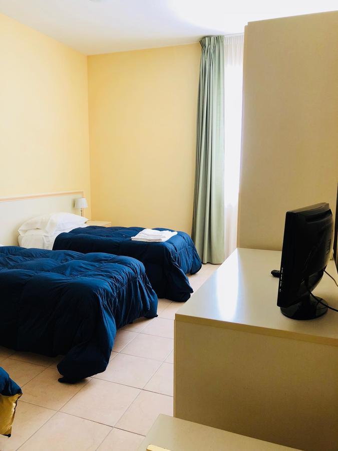 Hotel Agri Resort "Agora" Castelluccio dei Sauri Екстер'єр фото